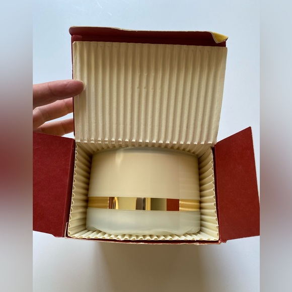 Ciara Velvet Dusting Powder by Charles Revson 6oz (new with box) - Picture 5 of 13